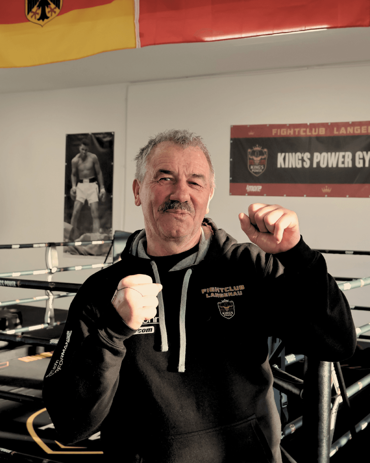 Helmut Steigert, Boxtrainer bei King's Power Langenau, im Ring